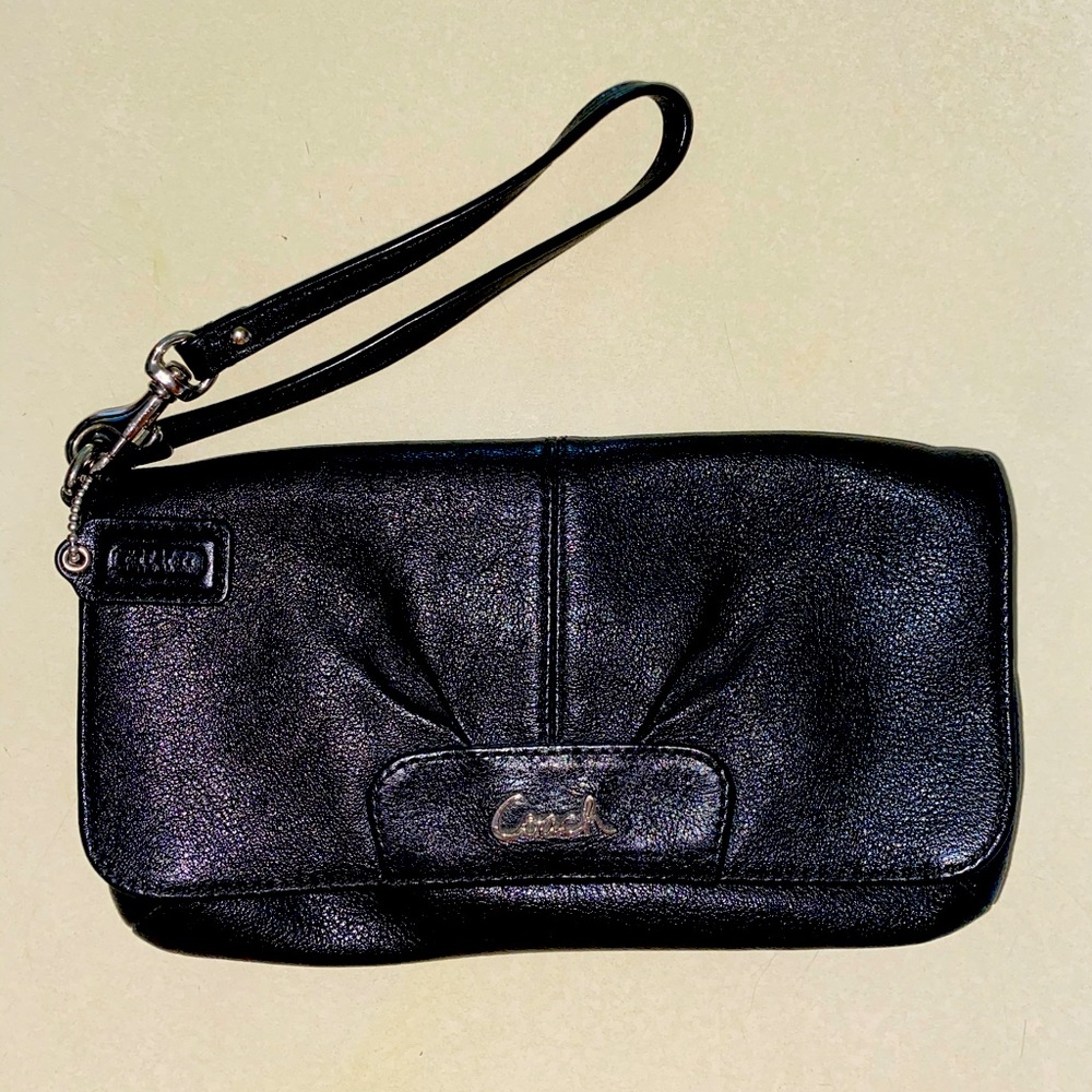 NWOT Coach clutch